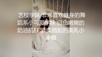 小县城路边公厕全景偷拍短裙美女阴毛杂乱的小黑鲍