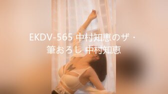 21世纪绝世巨乳尤物，美貌与景色结为一体的美少女，坐在湖边漏奶 好一个诱惑！