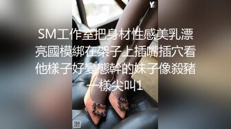 颜值不错的御姐小少妇露脸跟两个蒙面大哥激情3P啪啪，从沙发玩到床上吃奶玩逼各种抽插，后入爆草嘴里吃鸡巴