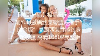   开档牛仔裤清纯又骚美女，和男友居家操逼，舔屌吸吮活很棒，肥穴骑乘自己动