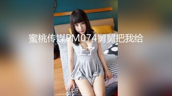 【新片速遞 】 韵味熟女阿姨 被大肉棒无套输出 边操边打电话 稀毛鲍鱼超肥嫩 