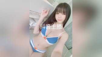 【新片速遞】 单位女厕全景偷拍制服美女同事的小黑鲍